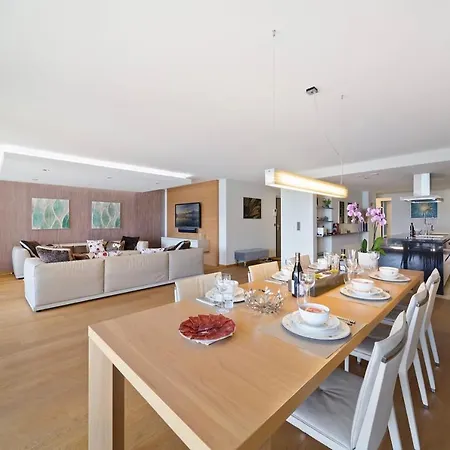 Апартаменты Center Panoramic Views 4bd By Guestlee Монтрё