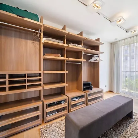 Center Panoramic Views 4bd By Guestlee Apartamento *