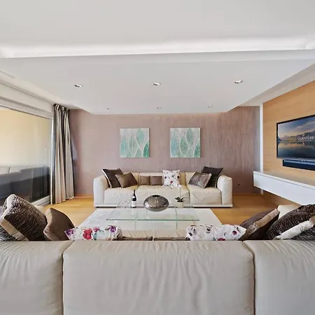 Center Panoramic Views 4bd By Guestlee *
